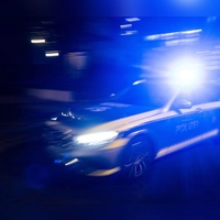 Weshalb sich der 25-Jährige auf den Gleisen befand, ist Gegenstand der Ermittlungen. (Symbolbild)  (Foto: Marijan Murat/dpa)