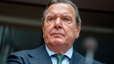 Altkanzler Gerhard Schröder hat sich trotz Angriffskriegs in der Ukraine nicht von Kremlchef Putin distanziert. (Foto: Kay Nietfeld/dpa)
