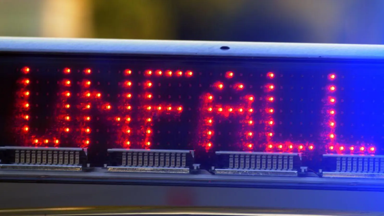 Etliche Einsatzkräfte waren vor Ort. (Symbolbild) (Foto: Stefan Puchner/dpa)