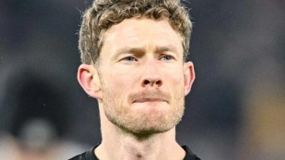 Im Sommer ist Schluss: Kölns Kainz (r) beendet seine Fußball-Karriere. (Archivbild) (Foto: Harry Langer/dpa)