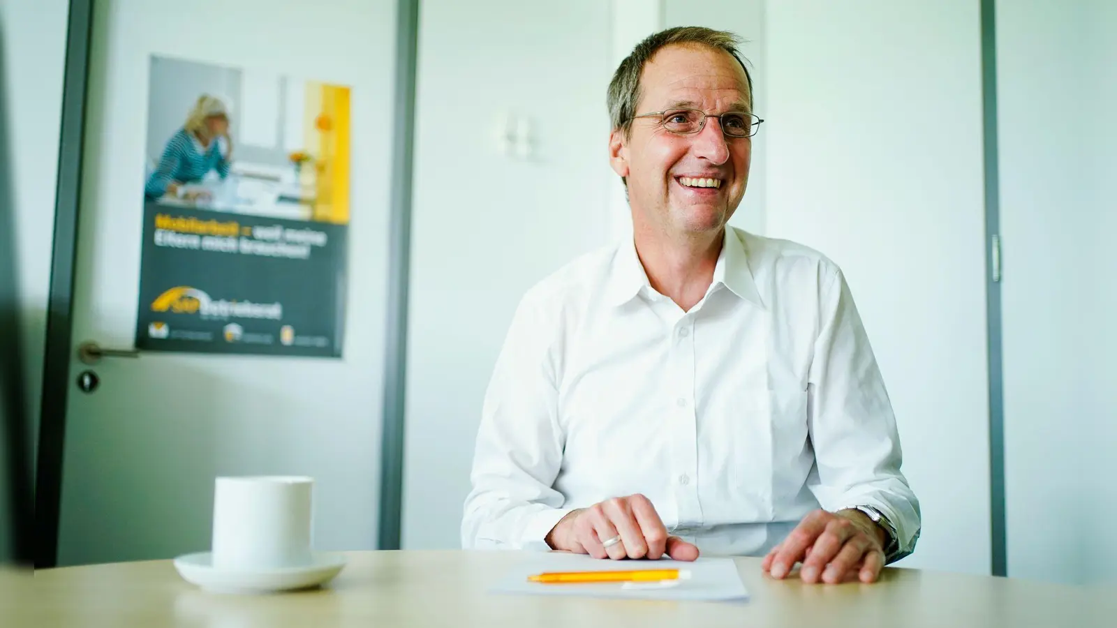 Betriebsratschef Eberhard Schick von SAP zu den Sparplänen des Konzerns. (Archivbild) (Foto: Uwe Anspach/dpa)