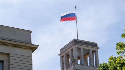 Die Beschuldigte soll Kontakte in die russische Botschaft unterhalten haben. (Archivbild) (Foto: Soeren Stache/dpa)