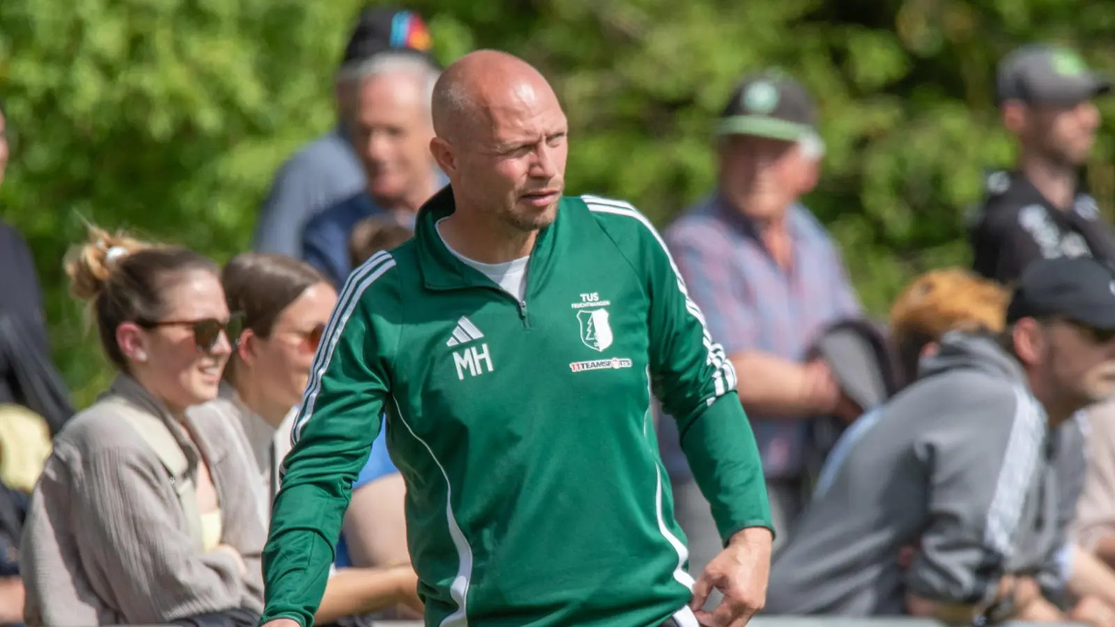 Ob das noch was wird mit dem Klassenerhalt? Feuchtwangen mit Trainer Marco Heinz braucht jedenfalls einen Sieg. (Foto: Markus Zahn)