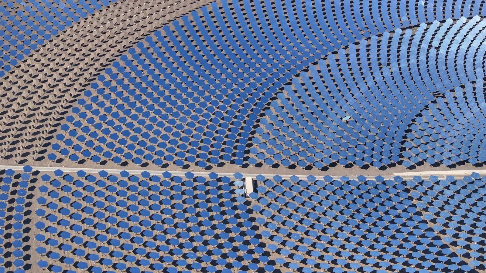 Chinas Regierung hat jahrelang die Solarwirtschaft beträchtlich gefördert. (Symbolbild) (Foto: Hu Huhu/Xinhua/dpa)