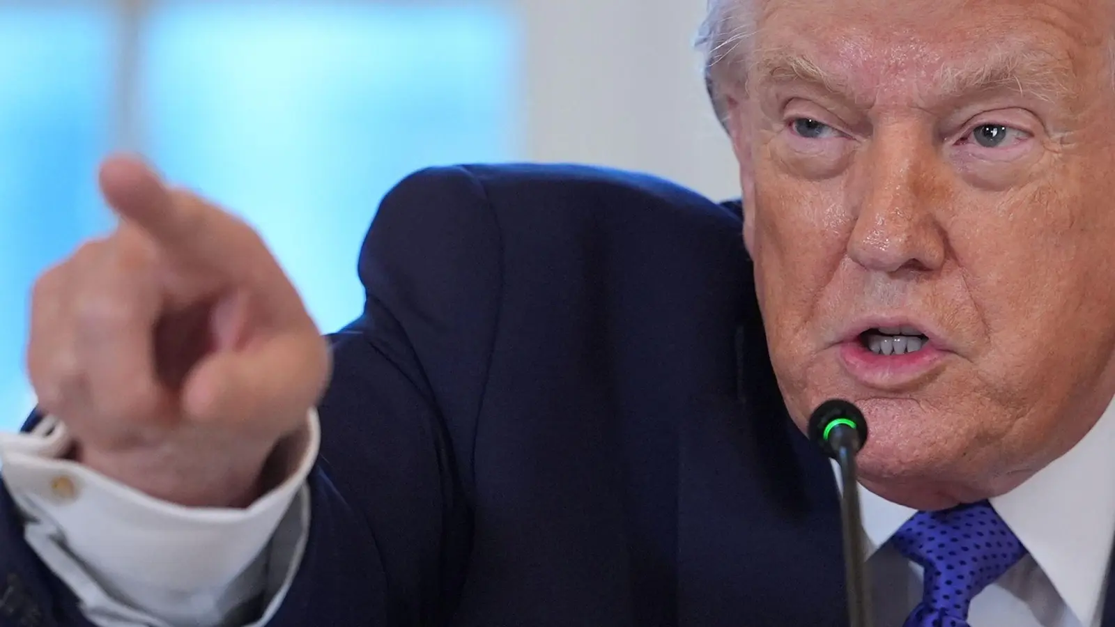 Hält an seinem Gebietsanspruch auf Grönland fest - US-Präsident Donald Trump.  (Foto: Evan Vucci/AP/dpa)