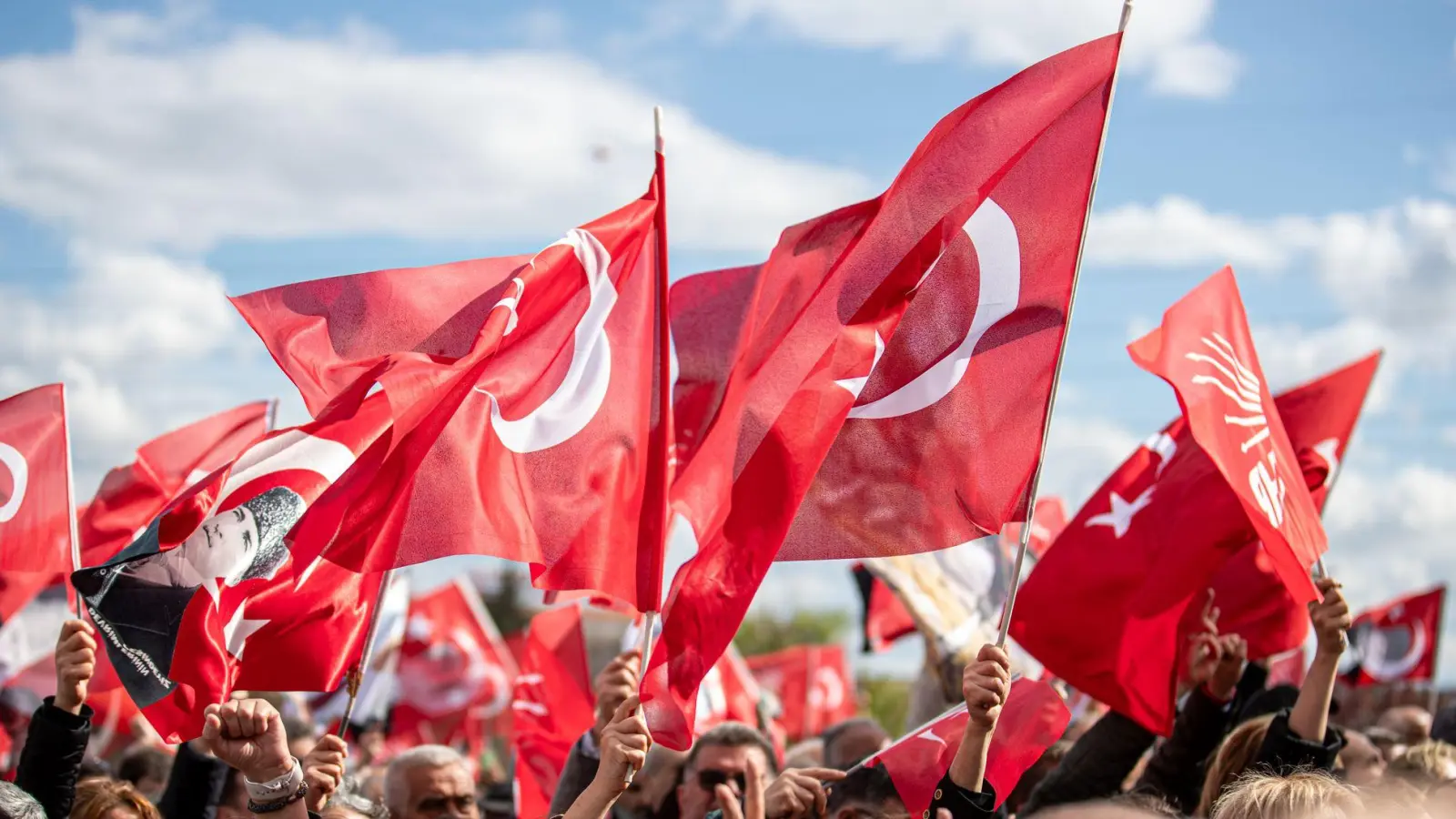 Die größte Oppositionspartei in der Türkei steht seit Monaten unter Druck (Foto: Tunahan Turhan/SOPA Images via ZUMA Press Wire/dpa)