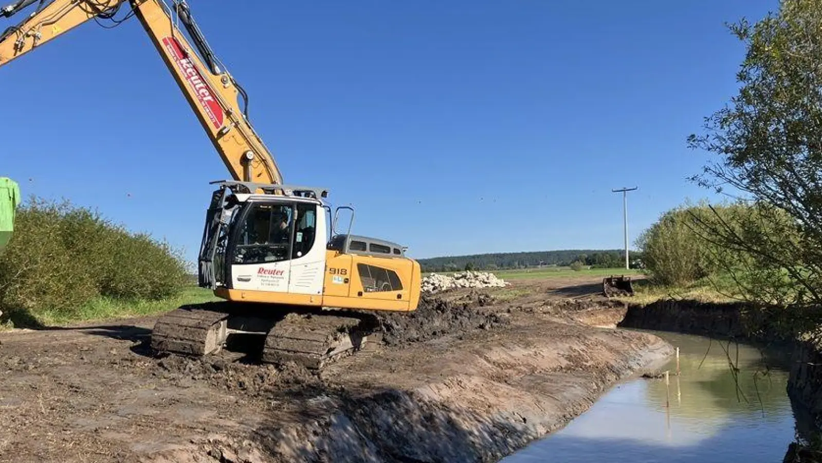 Die Baumaßnahmen zur Wiederherstellung des alten, ökologischen Gewässerverlaufs der Altmühl werden seit September fortgesetzt. (Foto: Wasserwirtschaftsamt Ansbach)