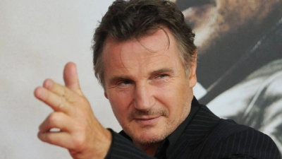 Der irische Schauspieler Liam Neeson schlüpft für die Fortsetung von die „Nackte Kanone“ in die Rolle des schusseligen Polizisten Frank Drebin. (Foto: Britta Pedersen/dpa-Zentralbild/dpa)