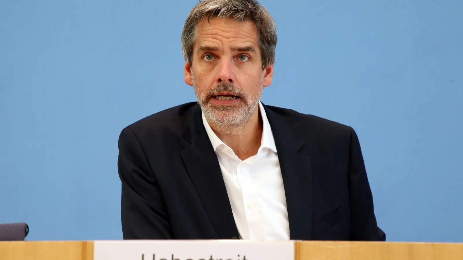 Steffen Hebestreit, Sprecher der Bundesregierung, beantwortet Fragen von Journalisten. (Foto: Wolfgang Kumm/dpa/Archivbild)
