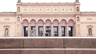 Wie riecht es eigentlich in der Kunsthalle?  In der neuen Hörführung von „Bei Anruf Kultur” werden auch Fragen wie diese beantwortet. (Foto: Marcus Brandt/dpa)