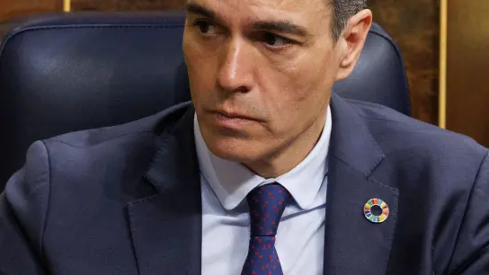 Pedro Sanchez, Ministerpräsident von Spanien, nimmt an der zweiten Sitzung des Misstrauensantrags im Abgeordnetenhaus teil. (Foto: Eduardo Parra/EUROPA PRESS/dpa)