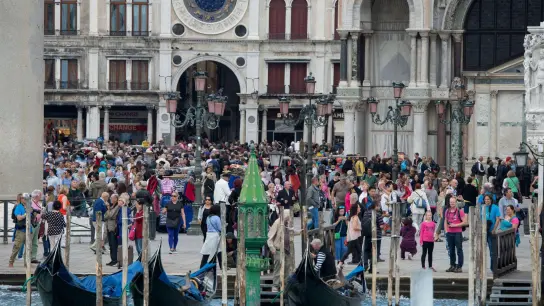 Ab 2023 müssen Tagestouristen in Venedig Eintrittskarten für ihren Besuch kaufen. (Foto: Andrea Warnecke/dpa-tmn/dpa)