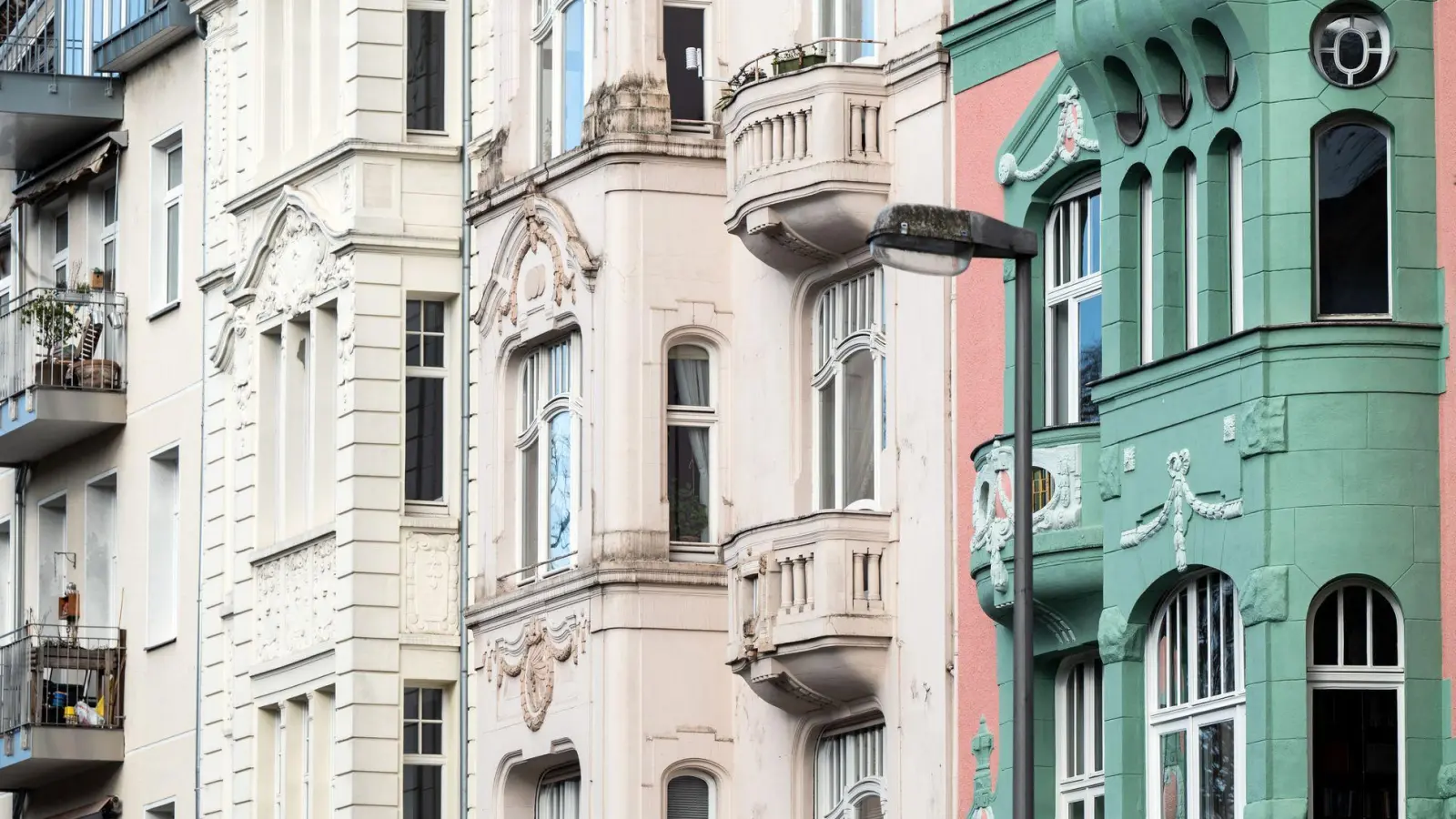 Der Bundesfinanzhof lehnte die Klagen gegen Grundsteuer-Reform ab. (Symbolbild) (Foto: Federico Gambarini/dpa/dpa-tmn)
