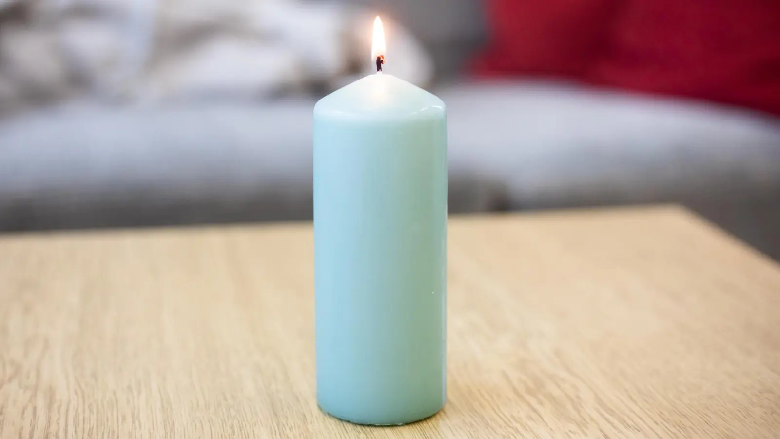 Noch werden in Wörnitz Kerzen hergestellt, aber die Unternehmensleitung will die Produktion nach Polen verlagern.  (Symbolbild: Evi Lemberger)