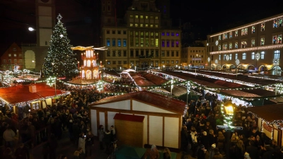 Der Christkindlesmarkt in Augsburg wird in diesem Jahr erstmals per Video überwacht. (Archivbild)  (Foto: picture alliance / dpa)