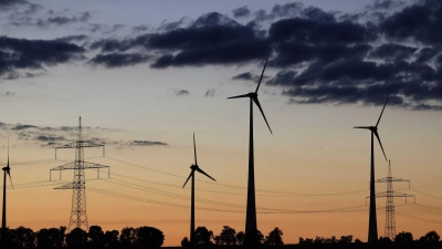 Die Grünen fordern mehr Engagement der Staatsregierung zur Beschleunigung des Baus von Windkraftanlagen in Bayern. (Archivbild) (Foto: Karl-Josef Hildenbrand/dpa)