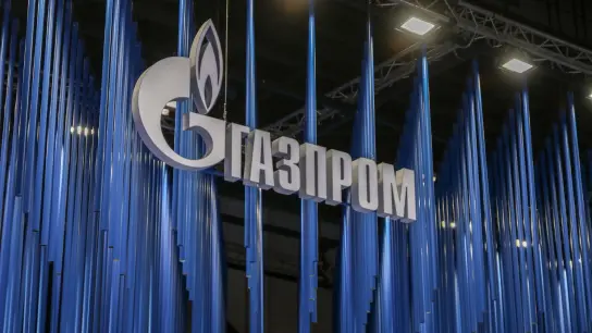 Das Logo des Energiekonzerns Gazprom: Der russische Staatskonzern droht der Republik Moldau mit einem kompletten Lieferstopp. (Foto: Maksim Konstantinov/SOPA Images via ZUMA Press Wire/dpa)