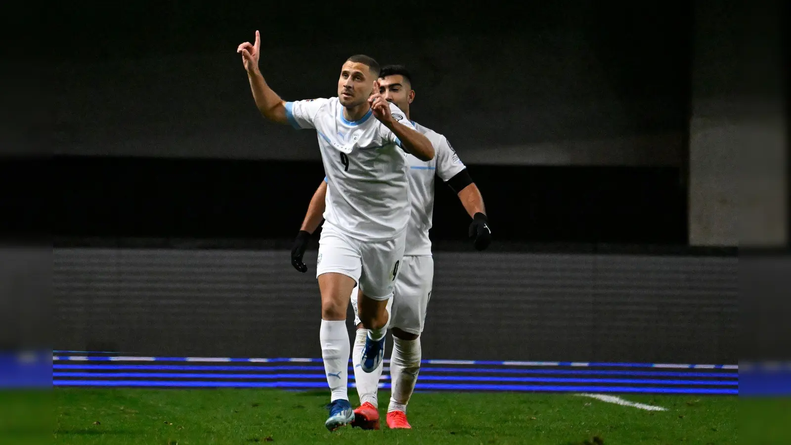 Wechselt doch nicht zu Fortuna Düsseldorf: Shon Weissman aus Israel. (Foto: Denes Erdos/AP)