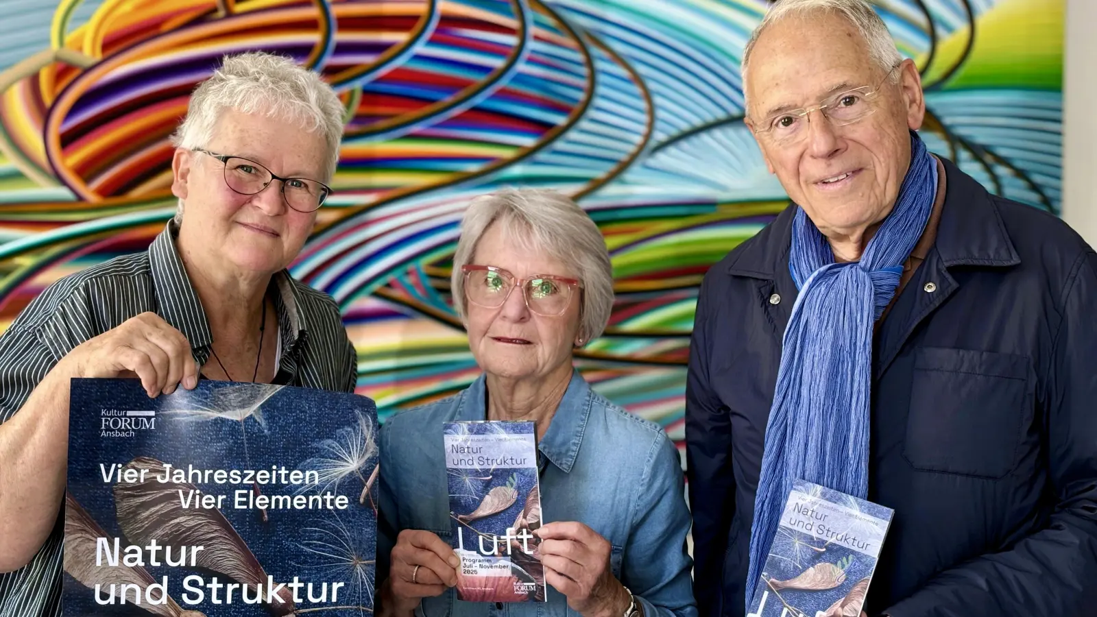 Stellen das zweite Halbjahresprogramm der Reihe „Natur und Struktur” vor (von links): Susanne Wolf, Christiane Alber und Götz Alber. (Foto: Thomas Wirth)