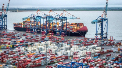 Über Bremerhaven geht ein guter Teil der deutschen Exporte.  (Foto: Sina Schuldt/dpa)