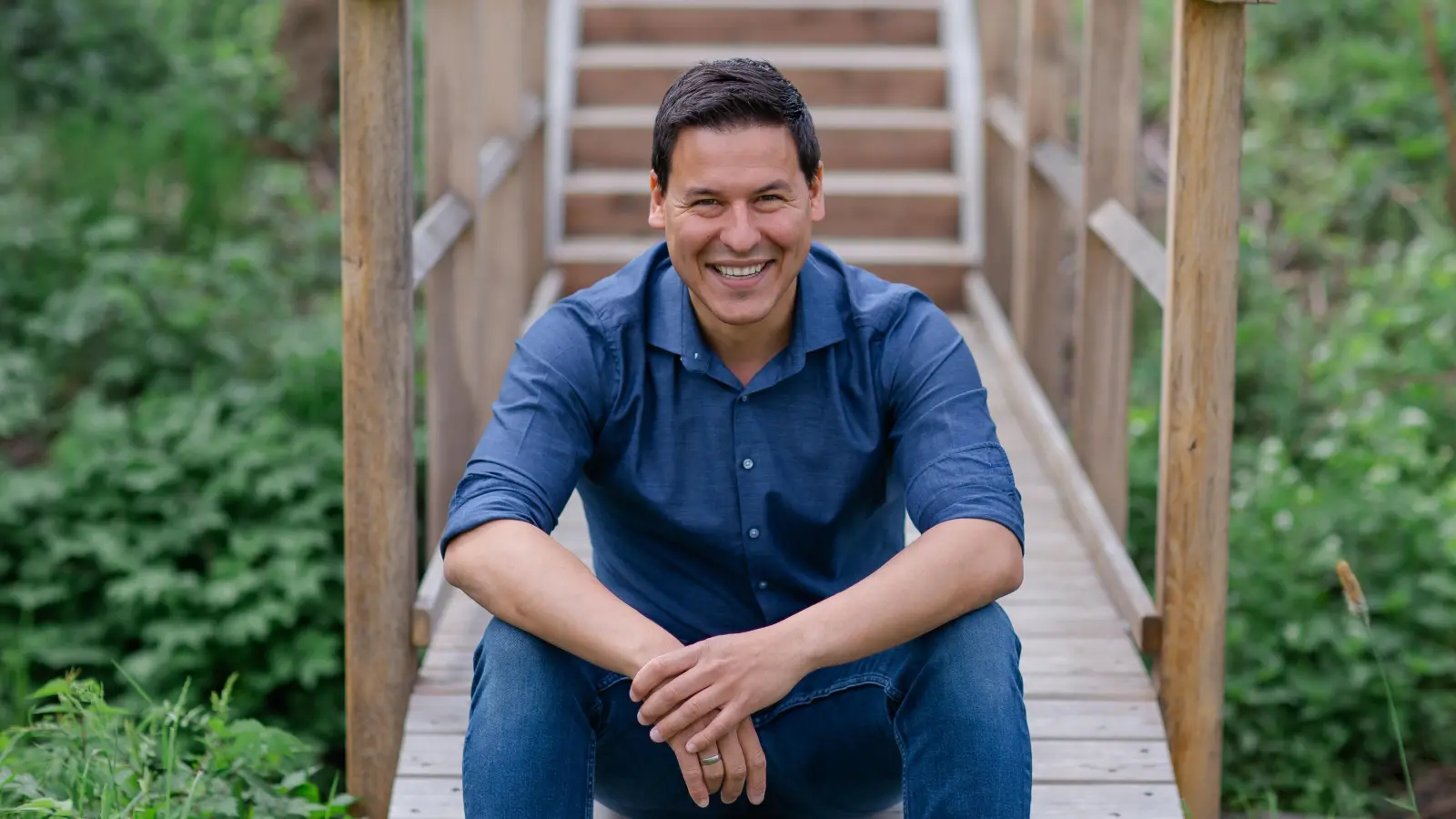 Bürgermeister Tobias Strauß lädt ein zur Kirchweih nach Steinbach an der Holzecke.  (Foto: Gemeinde Schnelldorf)