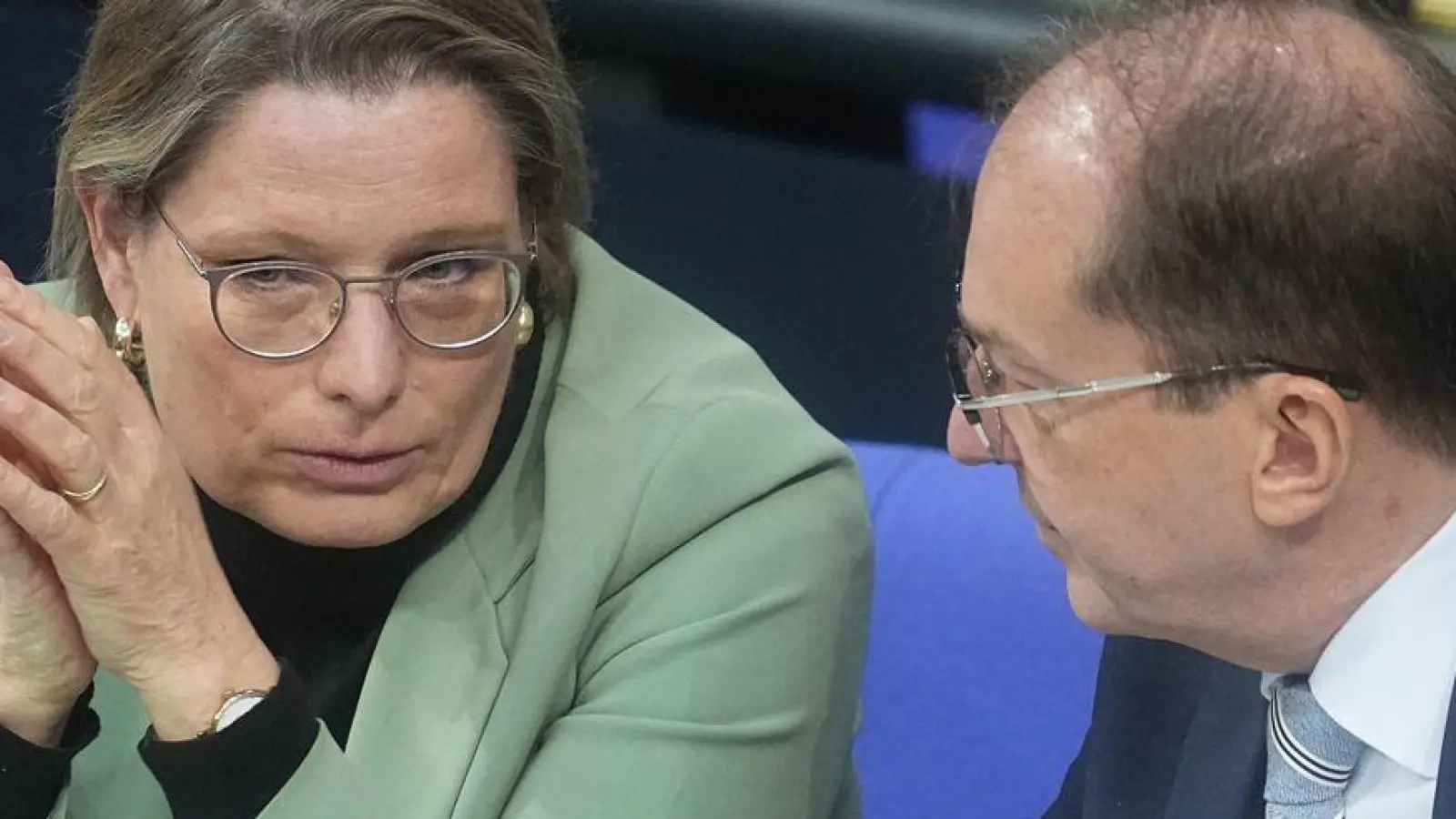 Zur Speicherpflicht für IP-Adressen hat es Gespräche zwischen Justizministerin Hubig (SPD) und Innenminister Dobrindt (CSU) gegeben. (Archivfoto) (Foto: Michael Kappeler/dpa)
