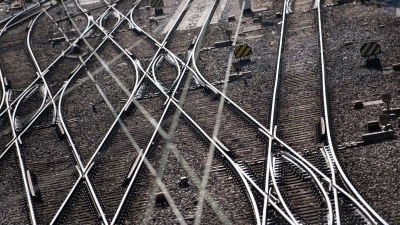 Vorgesehene Milliardenmittel für die Sanierung des Schienennetzes sollen nicht mehr wie geplant aus dem Klima- und Transformationsfonds finanziert werden. (Foto: Sven Hoppe/dpa)