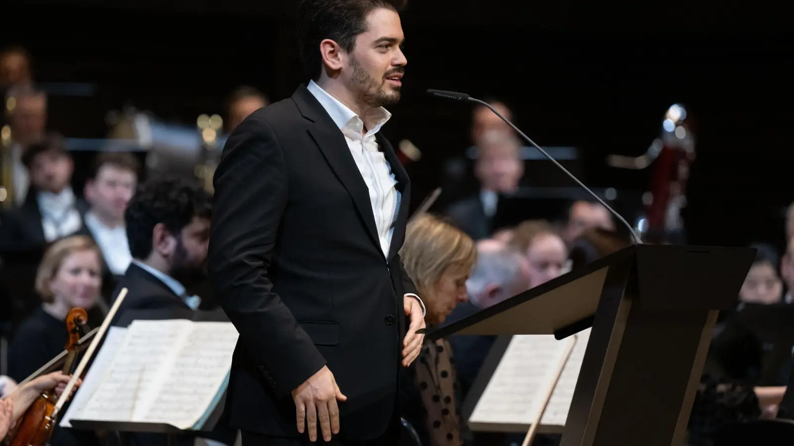 Lahav Shani wurde von einem Festival in Belgien ausgeladen (Archivbild). (Foto: Sven Hoppe/dpa)
