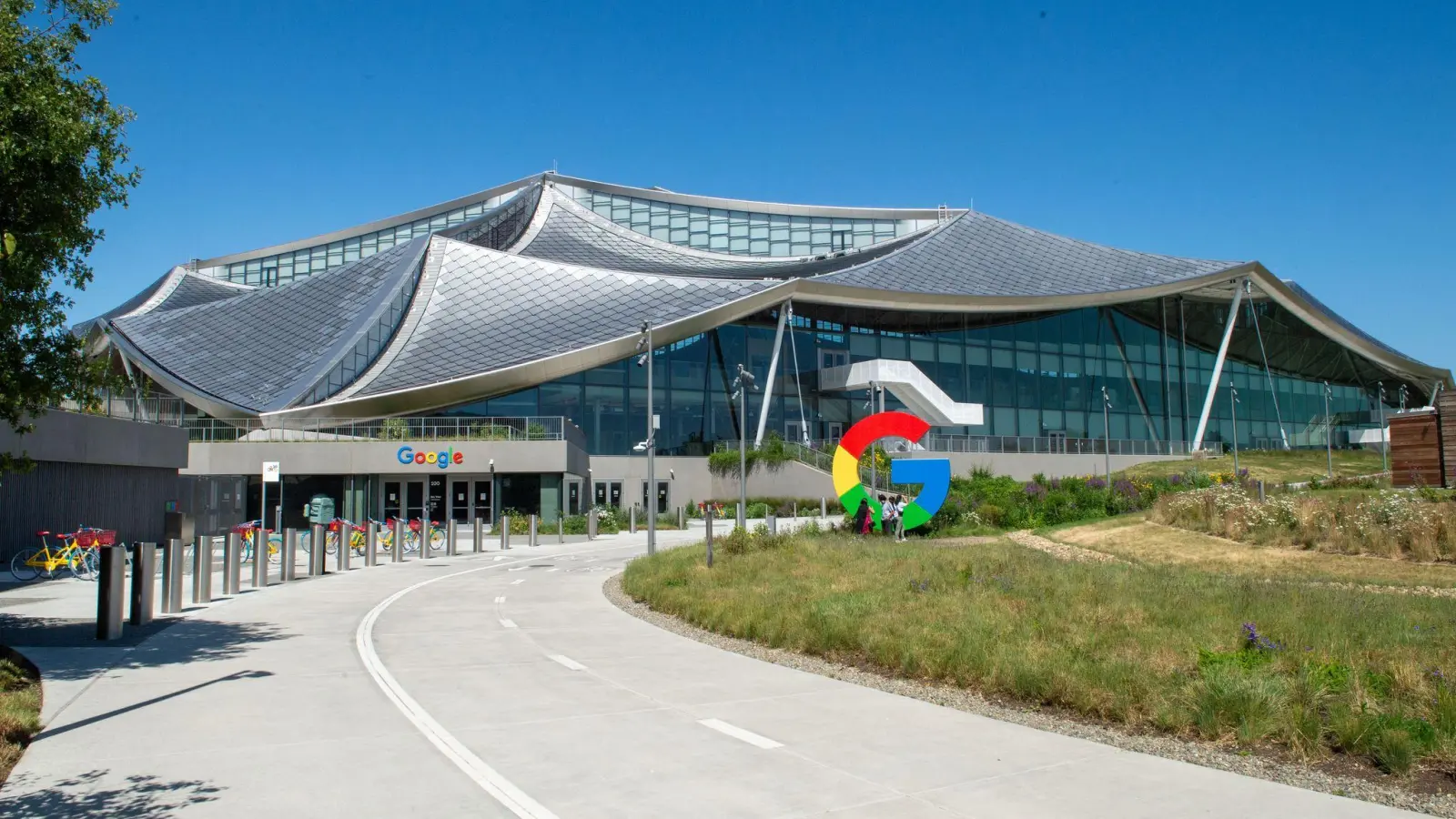 In der Sammelklage ging es um Daten, die zu Google von anderen Websites und Diensten gelangten. (Archivbild) (Foto: Andrej Sokolow/dpa)