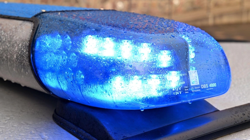 Ein Konflikt zwischen einem 47-Jährigen und seiner Ex-Partnerin beschäftigte die Polizei am Freitag in Bad Windsheim. (Symbolbild: Carsten Rehder/dpa)