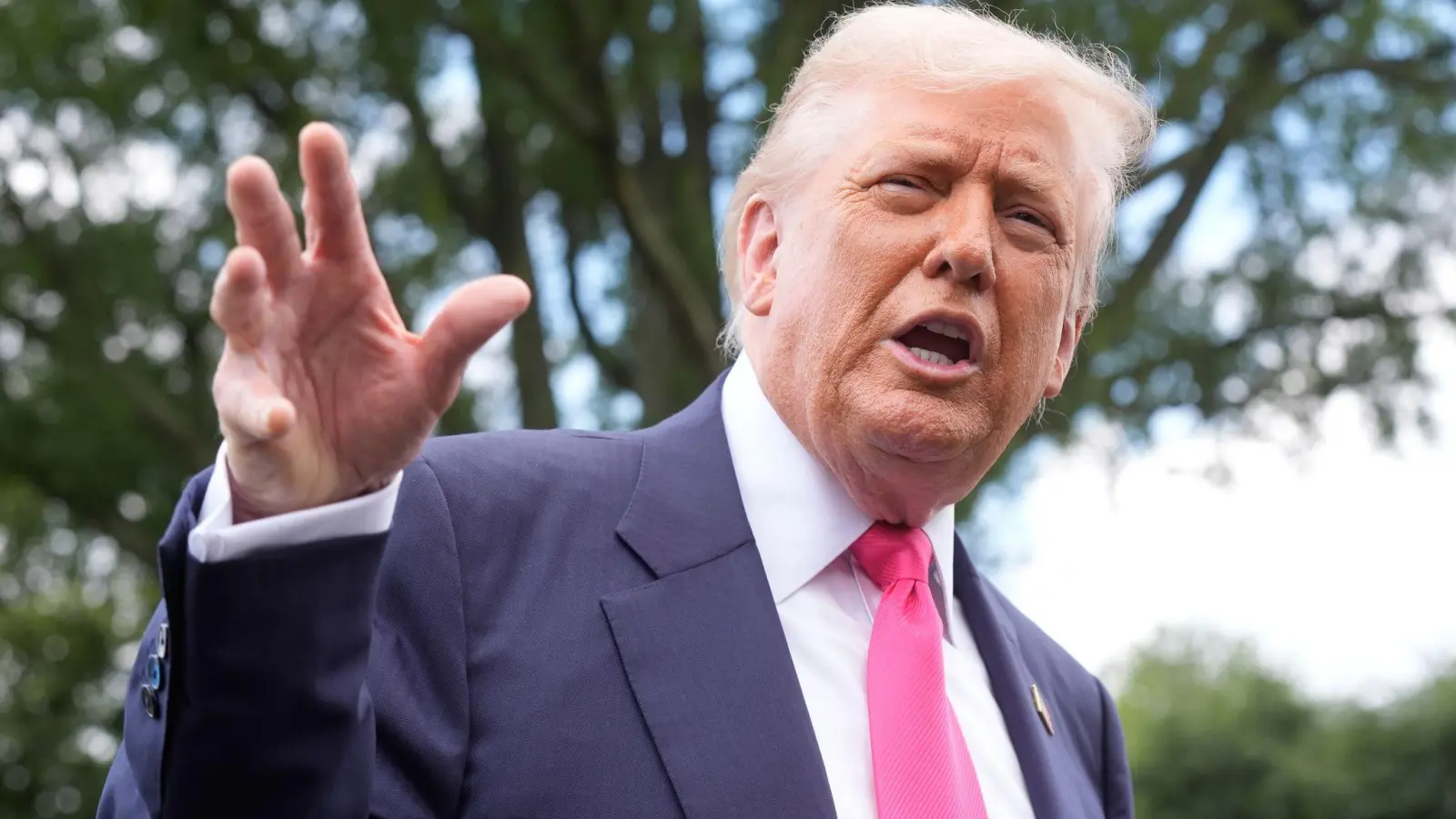 Die USA haben laut Trump nicht vor, der Ukraine Langstreckenraketen zu liefern.  (Foto: Manuel Balce Ceneta/AP/dpa)