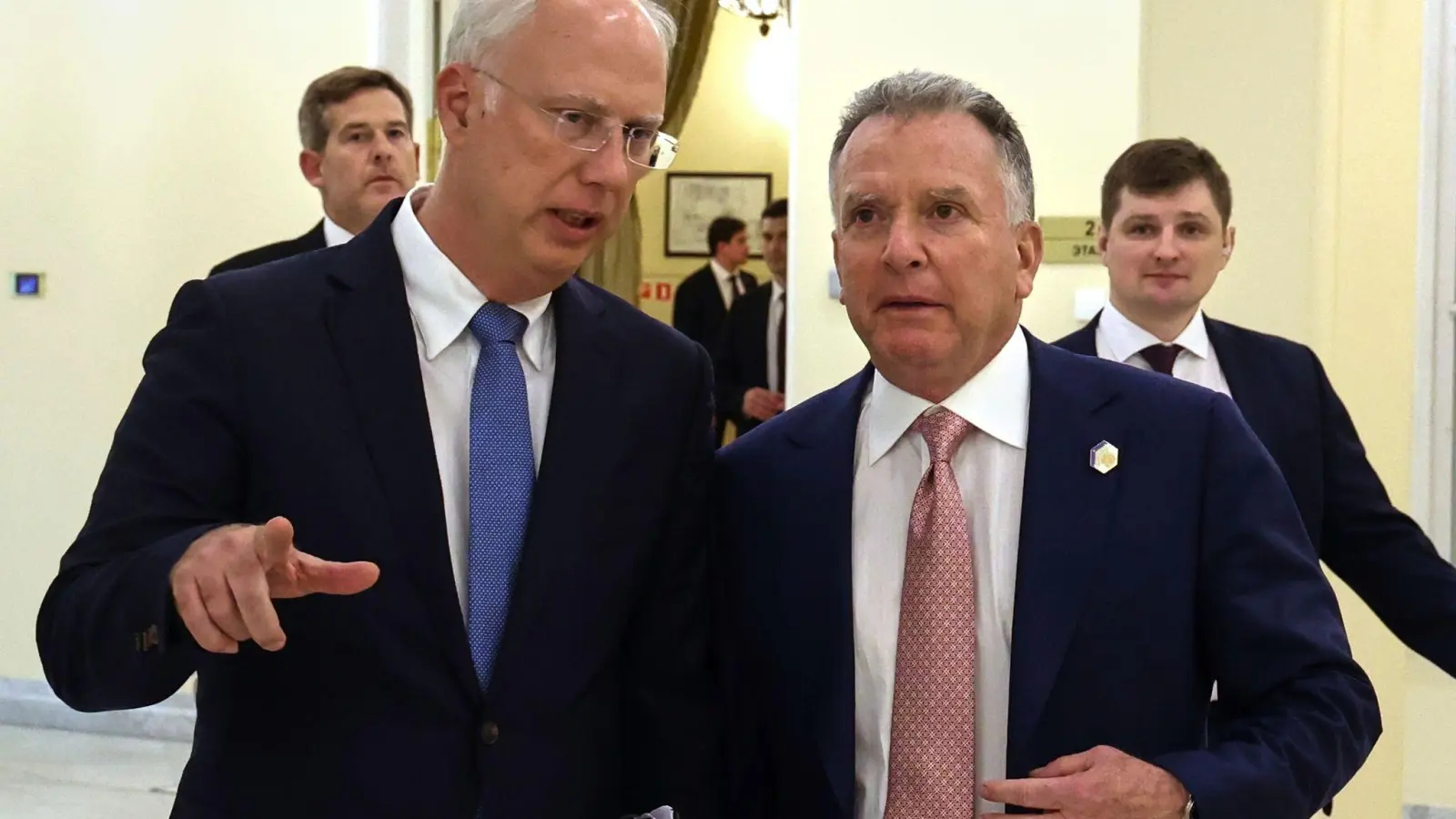 Kirill Dmitrijew gilt als Sprachrohr Putins. (Archivbild) (Foto: Vyacheslav Prokofyev/Pool Sputnik Kremlin/AP/dpa)