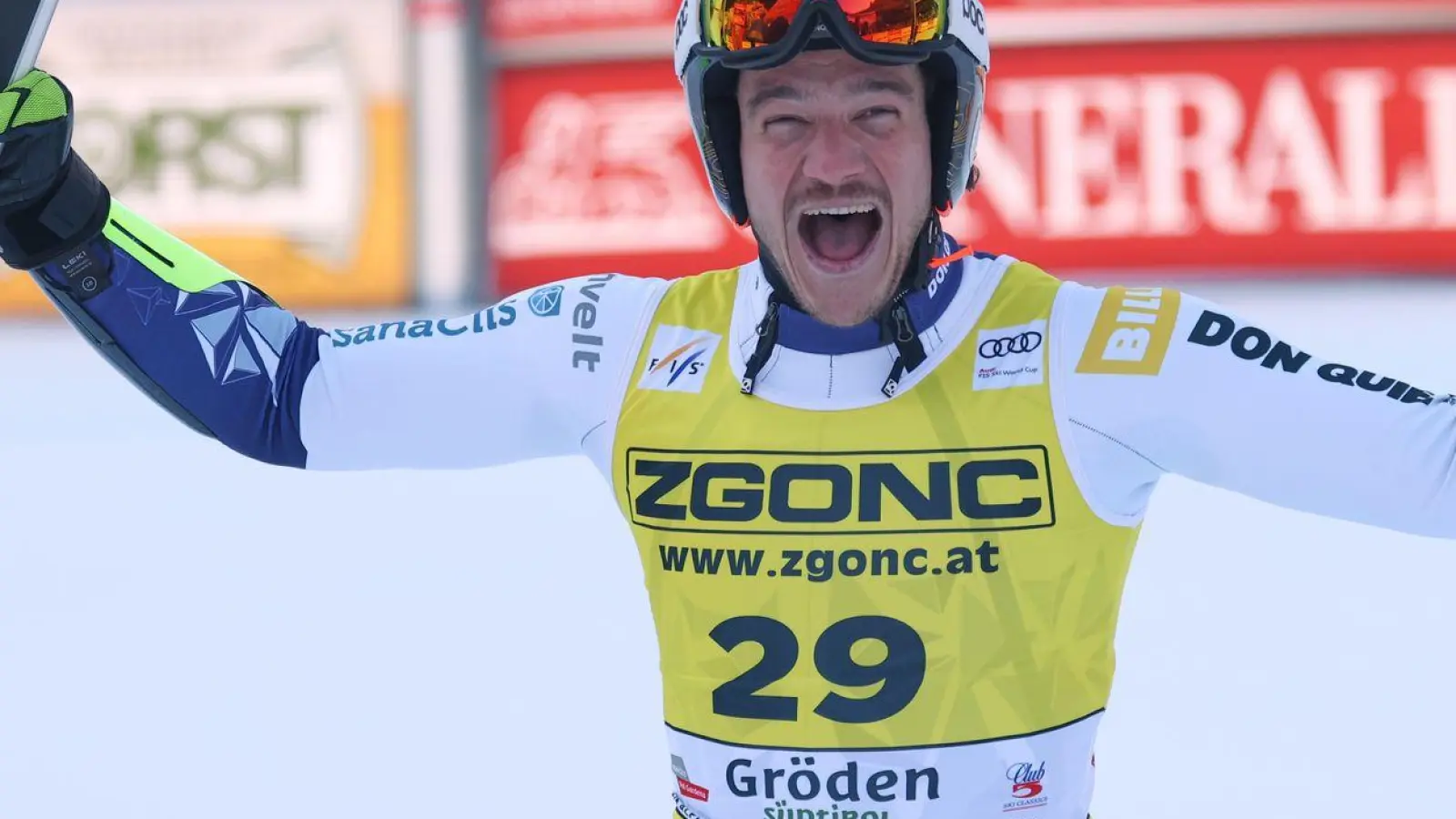 Tschechischer Ski-Coup in Gröden: Jan Zabystran bejubelt seinen Sieg im Super-G. (Foto: Alessandro Trovati/AP/dpa)