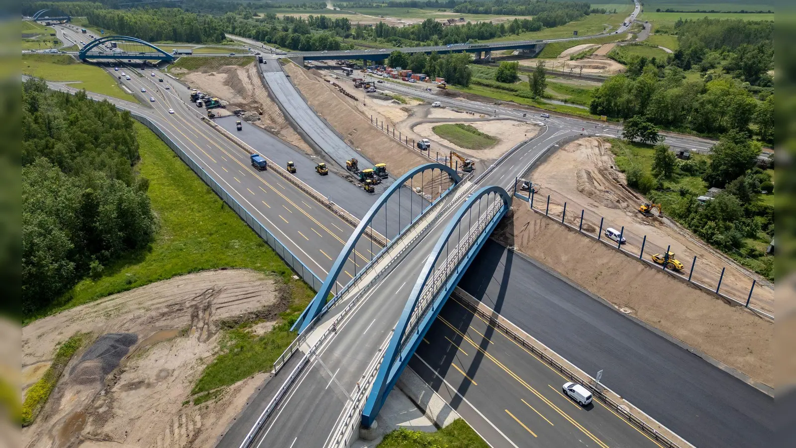 Mit Milliardenkrediten soll die Infrastruktur saniert werden. (Illustration) (Foto: Jan Woitas/dpa)