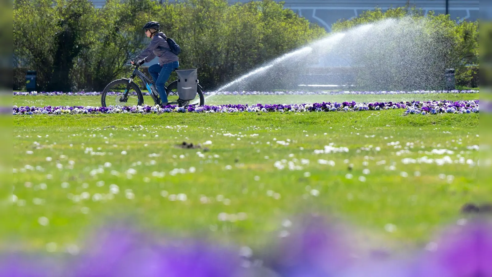 Ein Wettermix aus Sonne, Wolken sagt der Deutsche Wetterdienst für die nächsten Tage voraus. (Archivfoto)   (Foto: Sven Hoppe/dpa)