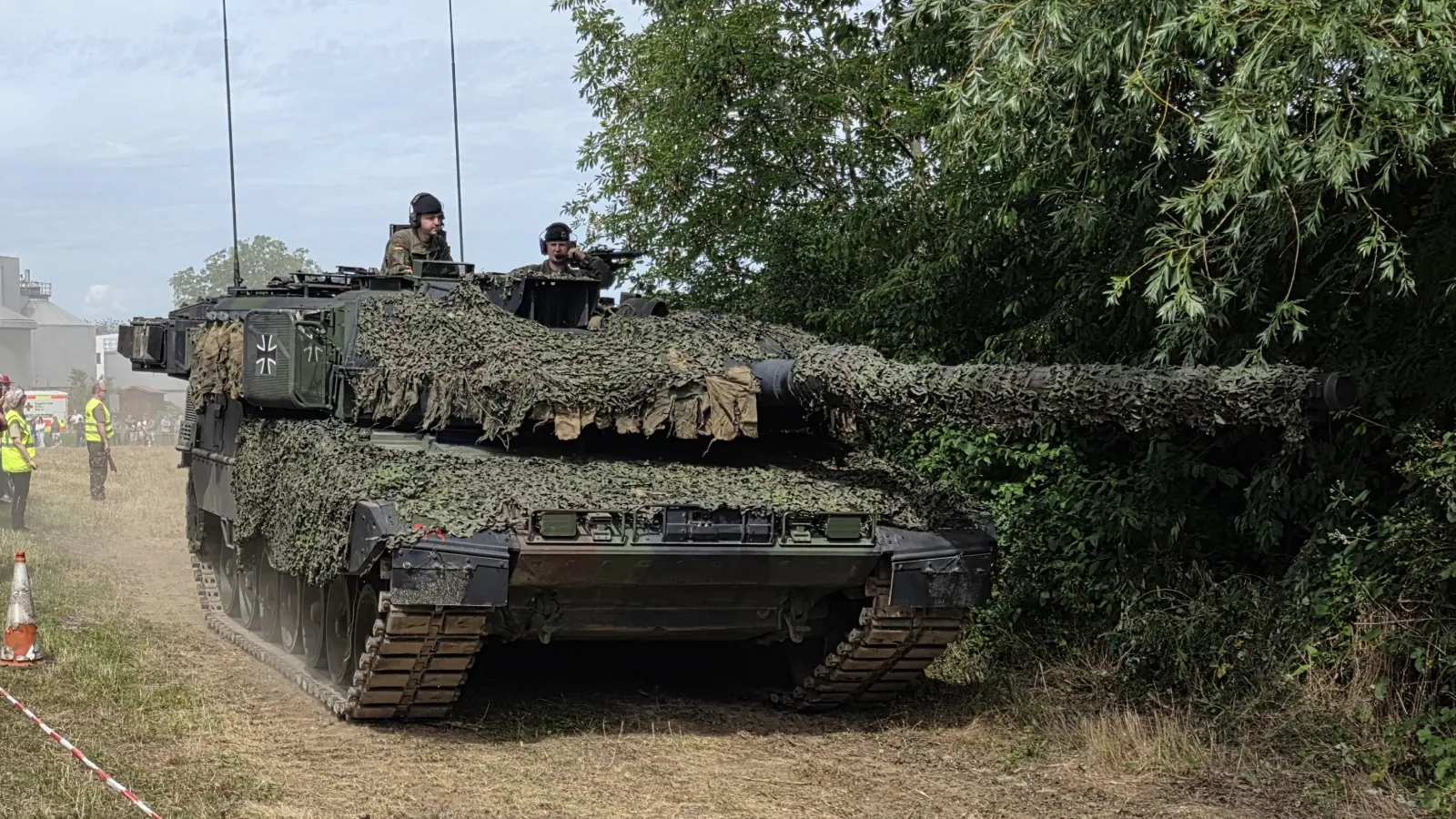 Die Bundeswehr war in Uffenheim mit ihrem modernsten Panzer Leopard 2A6 vertreten. (Foto: Hans-Bernd Glanz)