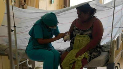 Nicht nur in Brasilien grassiert das Dengue-Fieber: Angesichts der massiven Ausbreitungen der Krankheit hat die peruanische Regierung für den Großteil des südamerikanischen Landes den Notstand erklärt. (Foto: Martin Mejia/AP)