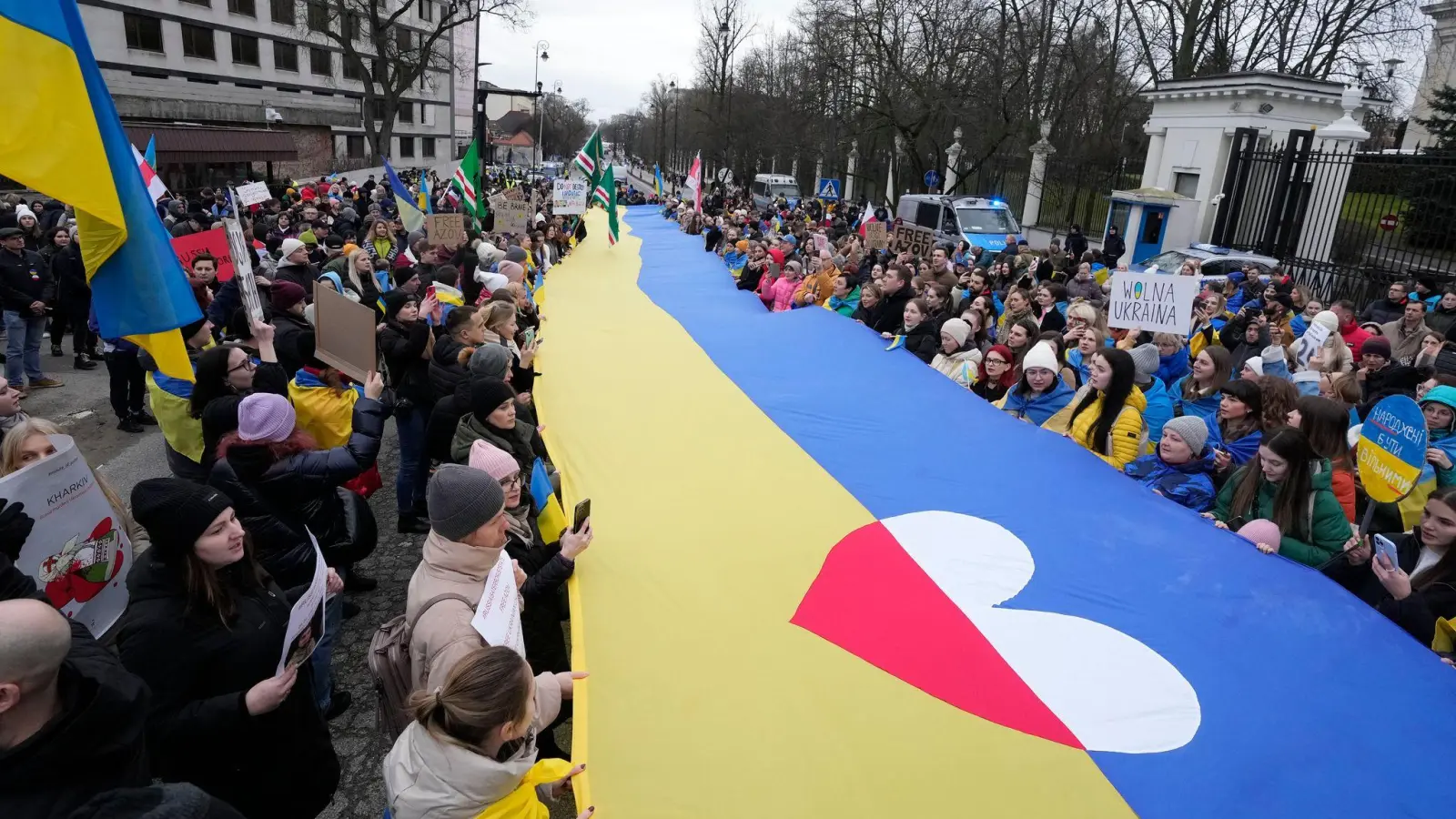 Bei vielen Polen wendet sich die Stimmung gegen die Ukrainer im Land. (Archivbild) (Foto: Czarek Sokolowski/AP/dpa)