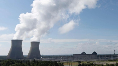 Im US-Bundesstaat Georgia ist der erste komplett neu konstruierte Atomkraftreaktor seit mehr als 30 Jahren ans Netz gegangen. (Foto: Arvin Temkar/Atlanta Journal-Constitution/AP/dpa)