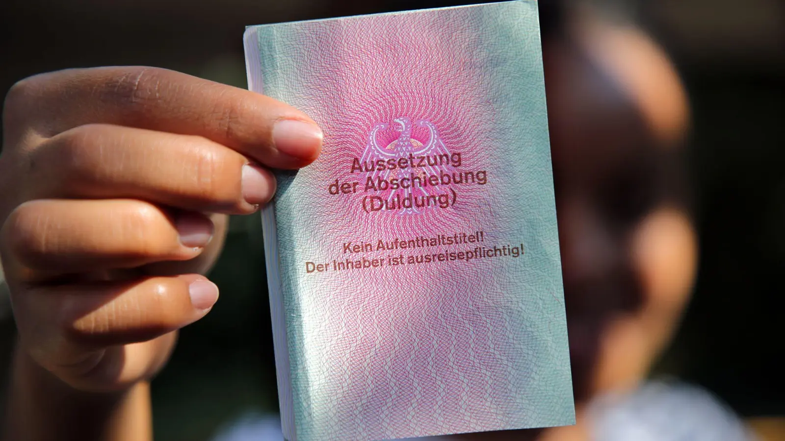 Eine Duldung ist immer befristet. (Symbolbild) (Foto: Wolfgang Kumm/dpa)