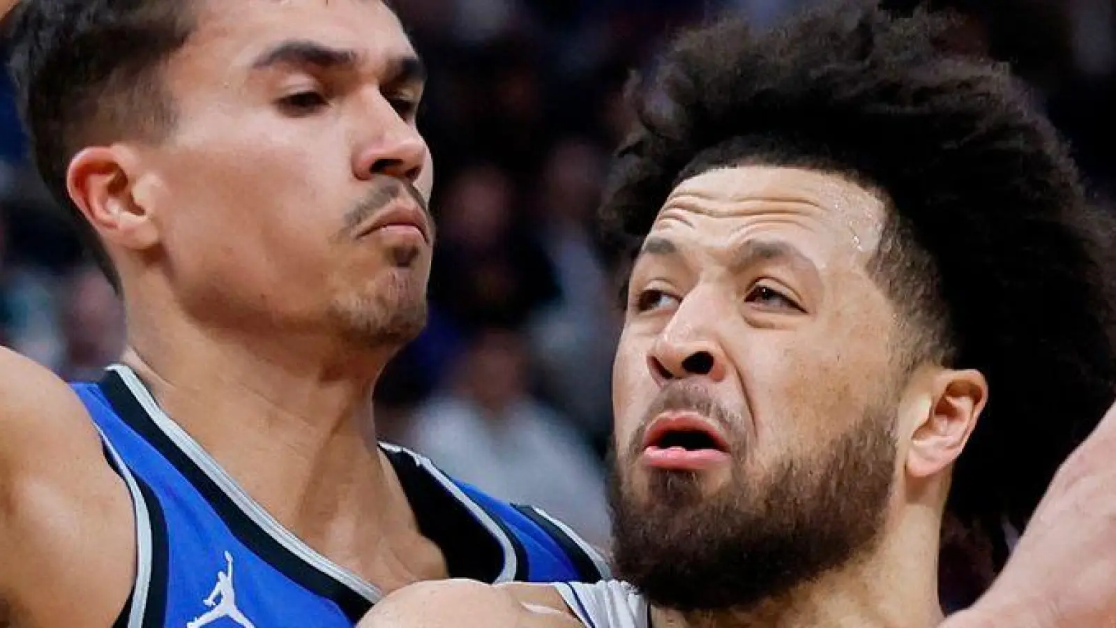 Tristan da Silva (l) konnte Cade Cunningham nicht aufhalten. (Foto: Duane Burleson/AP/dpa)