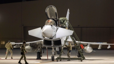 Britische Kampfjets vom Typ Typhoon beteiligen sich in den Golfstaaten an der Luftabwehr. (Archivbild) (Foto: Sgt Lee Goddard/Mod Crown Copyri/PA Media/dpa)