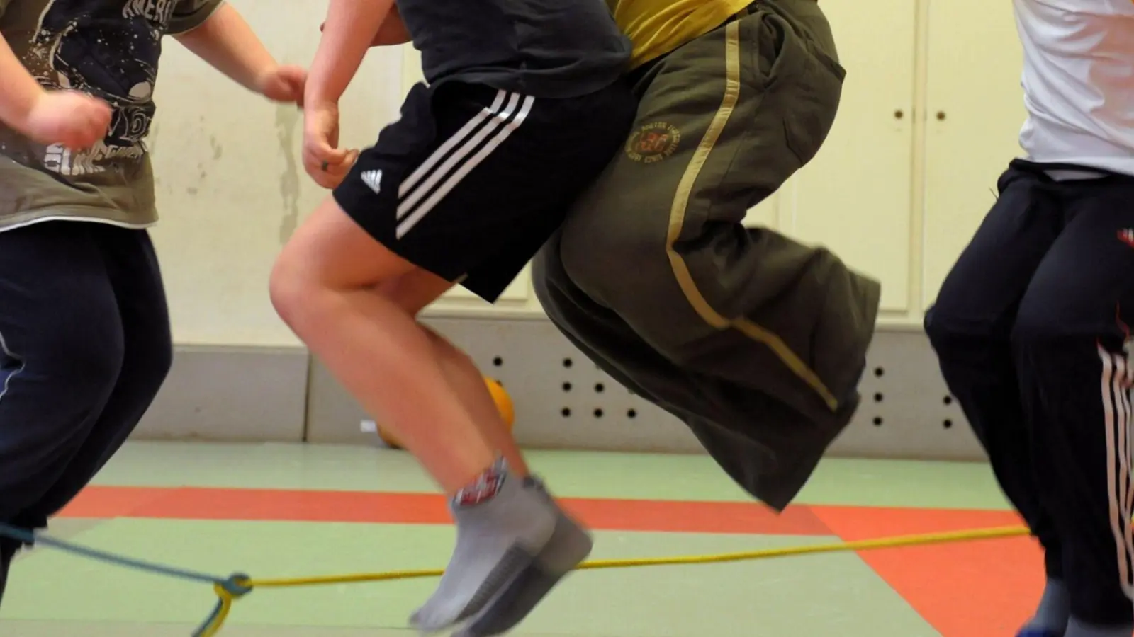 Übergewicht bei Kindern ist kein seltenes Problem.  (Foto: Waltraud Grubitzsch/dpa-Zentralbild/dpa)