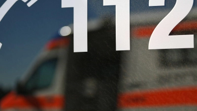 Über die Schwere der Verletzungen machte die Polizei zunächst keine Angaben. (Symbolbild) (Foto: Patrick Seeger/dpa)