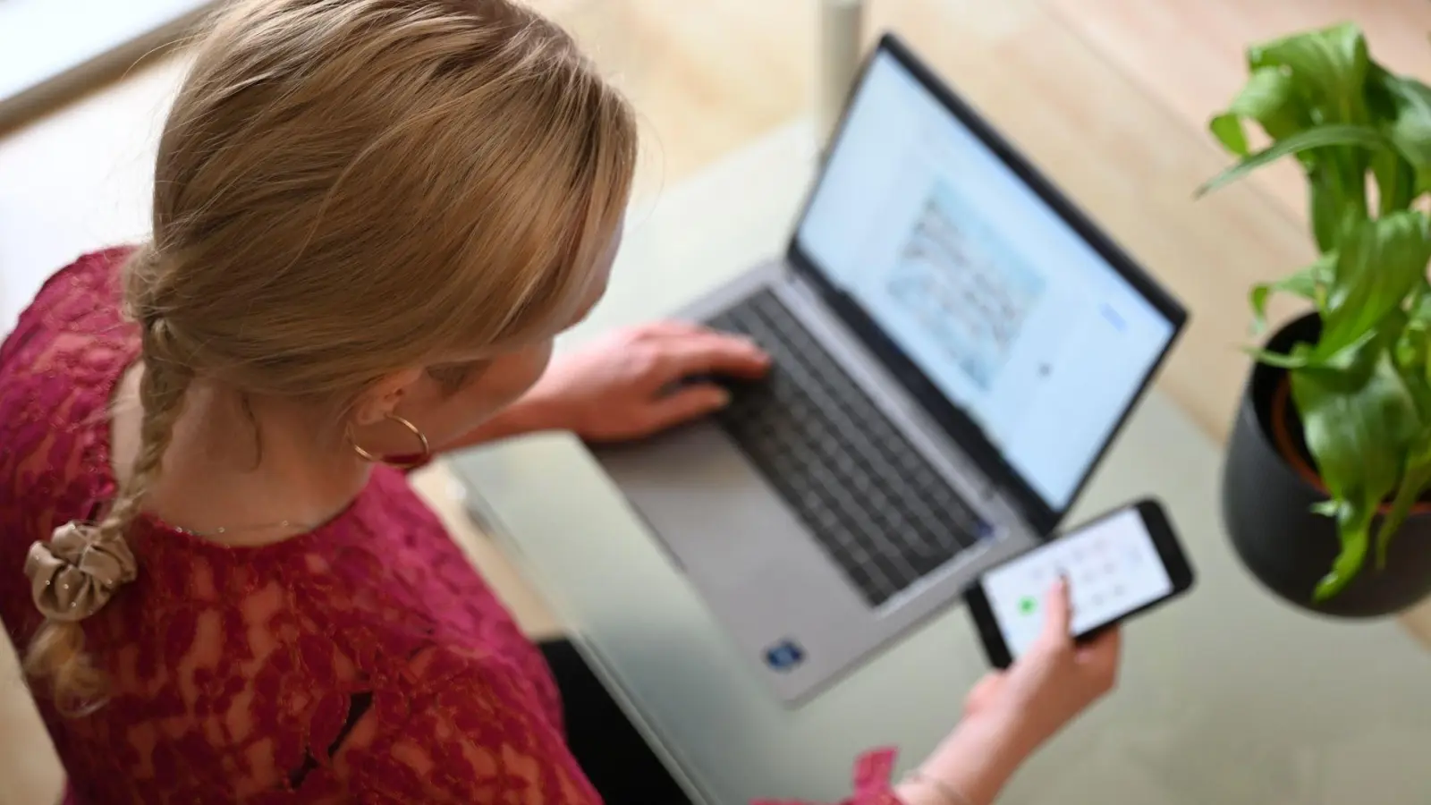 Daten statt Geld: Bei vielen Aktionen zahlen Kunden mit ihren persönlichen Daten, und oft wird mehr abgefragt, als eigentlich für die Rückerstattung notwendig wäre (Foto: Helena Dolderer/dpa)