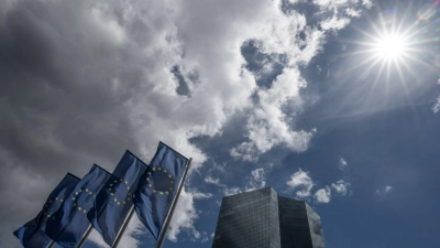 Die Inflation in der Eurozone steigt: Die Finanzmärkte erwarten fest eine Zinserhöhung der EZB. (Archivbild) (Foto: Boris Roessler/dpa)
