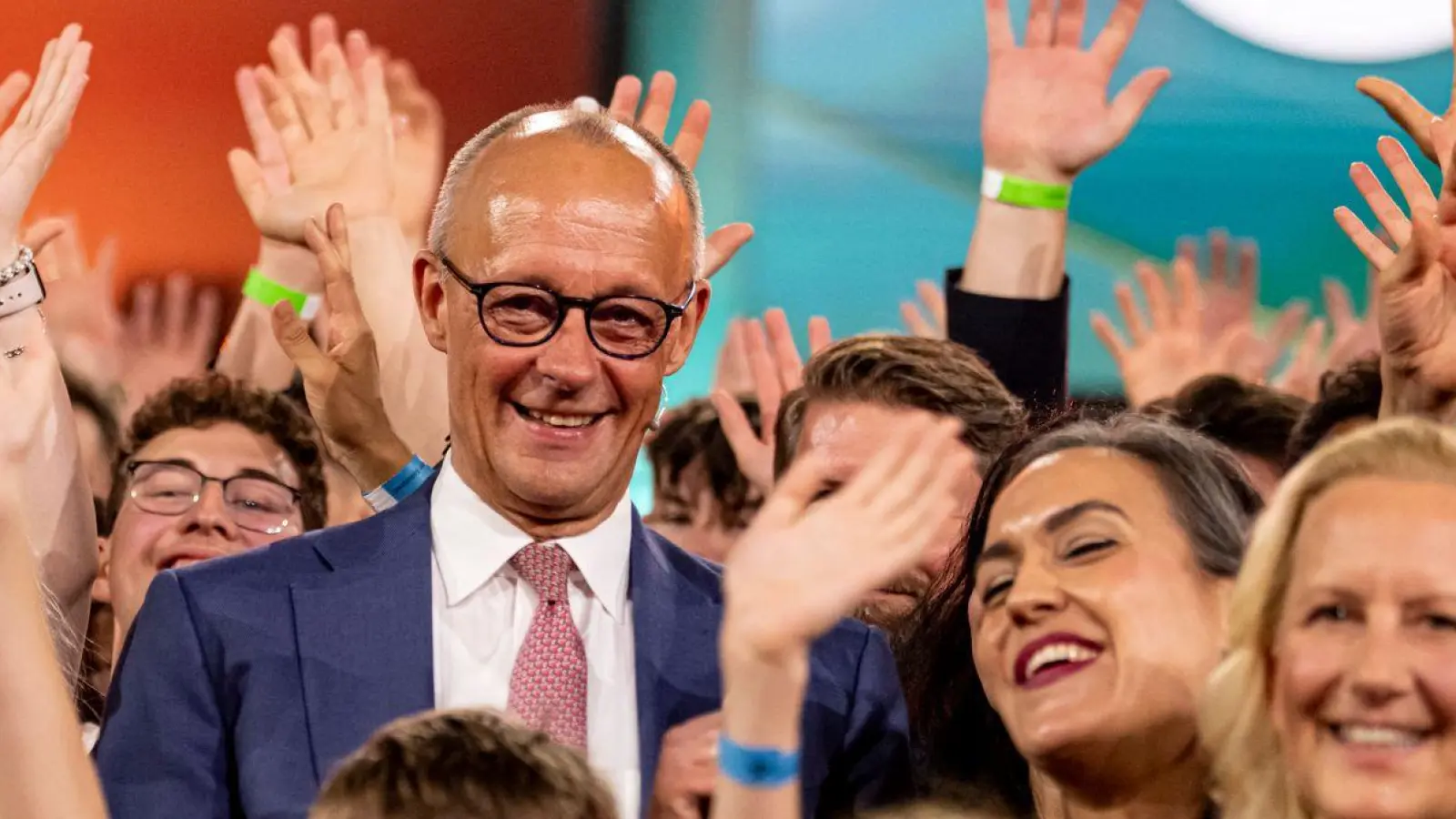 Beim Deutschen Schulpreis gab es für Merz endlich mal positive Impulse. (Archivfoto) (Foto: Fabian Sommer/dpa)