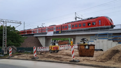 Im Zeitplan waren am Ende die schwierigen Arbeiten für eine neue Brücke in Heilsbronn. (Foto: Johannes Hirschlach)