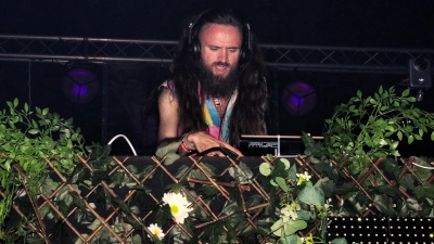 DJ Ephy Pinkman mag die familiäre Atmosphäre in Ansbach. (Foto: Jannic Hofmuth)