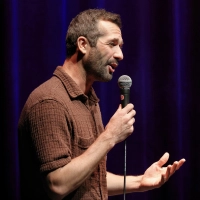 Breitet offenherzig sein Familienleben aus: Stefan Leonhardsberger in seinem Programm „Herzklopfen”. (Foto: Thomas Wirth)